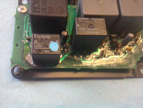 The AC relay, should the need ever arise to replace it, is a Tyco SRUDH-SS-112D1. According to Mouser, it’s obsolete, but at least specs are still available to match up a replacement, which hopefully won’t be needed for a long time.